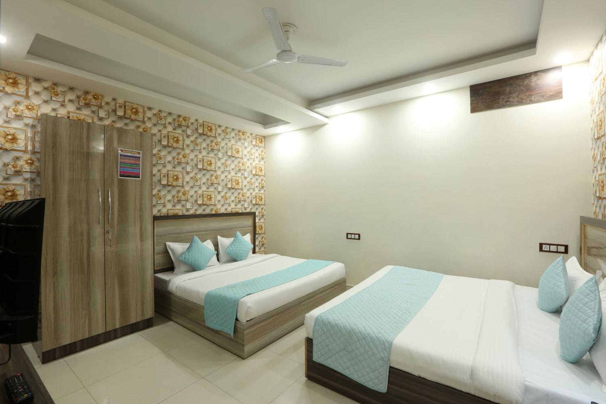 Oaks Inn Plaza Delhi Airport New Delhi Extérieur photo